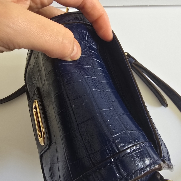 Lauren Ralph Lauren Croc-Embossed Leather Crossbody Bag Blue - Picture 10 of 13